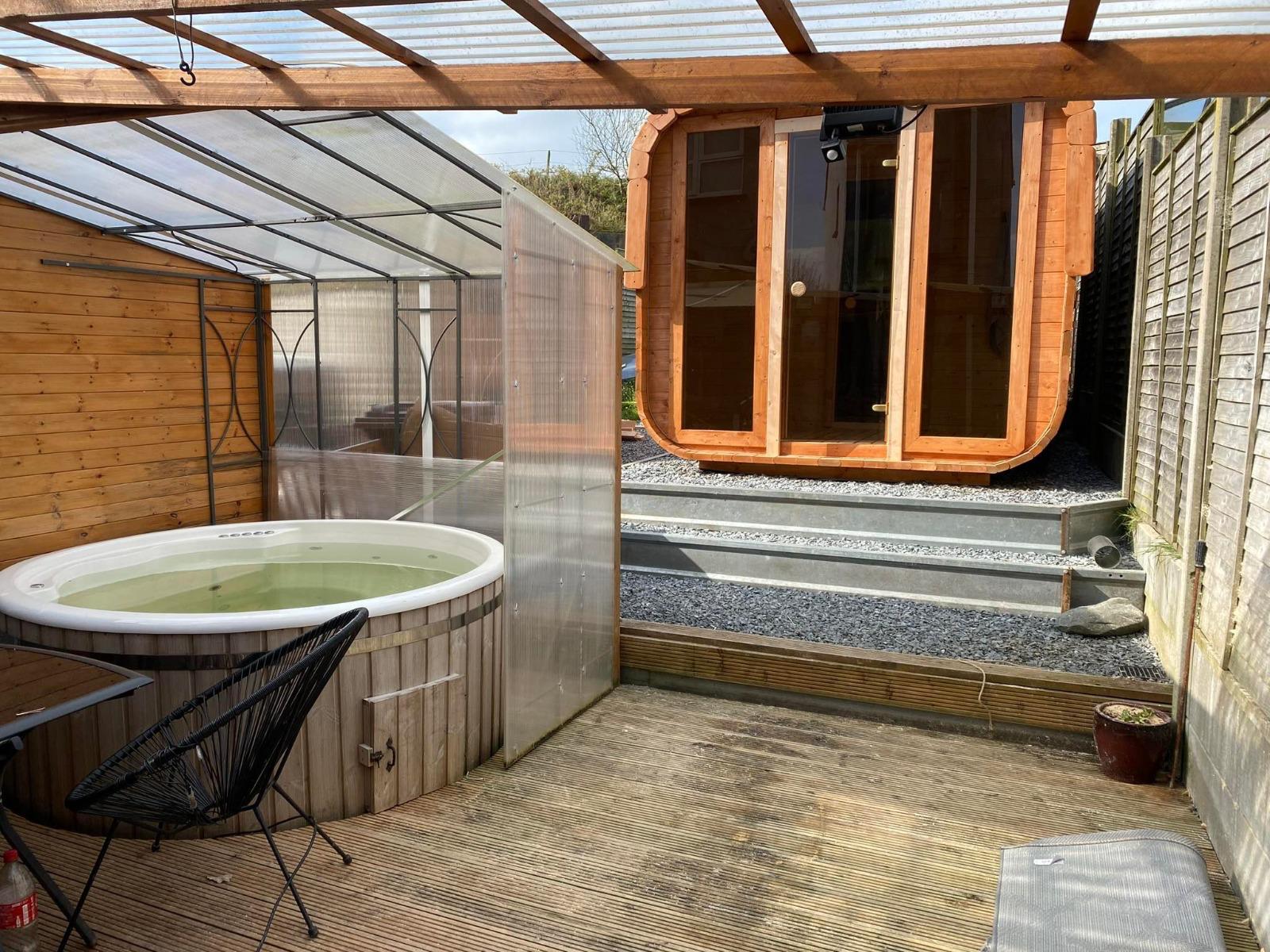 Wild Heat Saunas barrel sauna 8