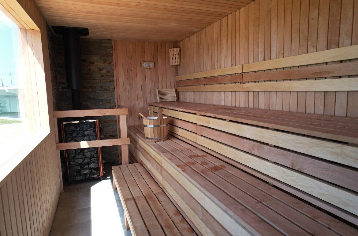 Wild Heat Saunas custom build set in an Irish garden